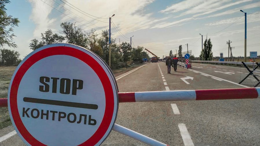  Российские власти Крыма хотят закрыть пропуск через админграницу с Херсонской областью