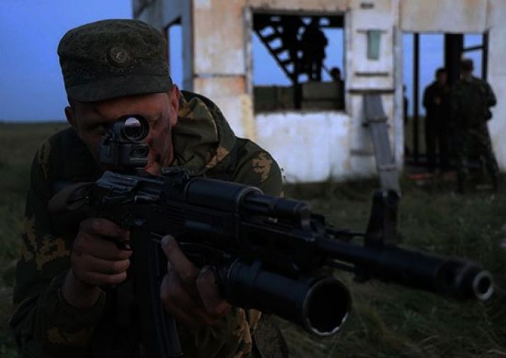  Оккупанты-снайперы вели ночную стрельбу в Крыму