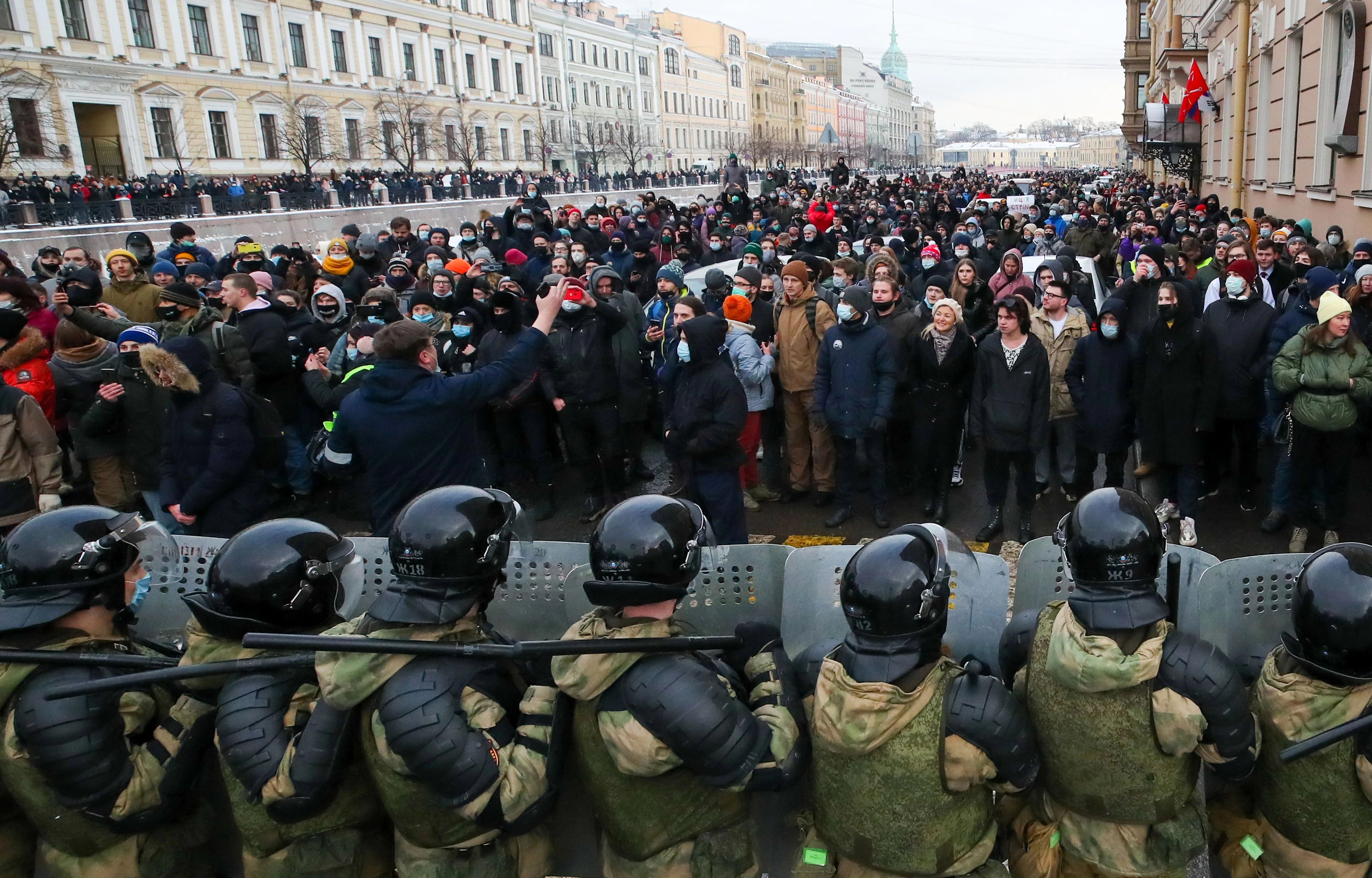 Что будет в конце 2024 года. Митинг в феврале 2021 Навальный в Санкт-Петербурге. Протесты в России 2021 Навальный. Протесты 23 января 2021 в Санкт Петербурге. Протесты в России Навальный.