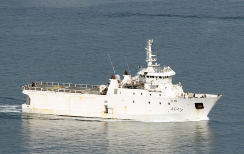  В Черном море собираются корабли стран НАТО: в акватории замечено водолазное судно ВМС Франции